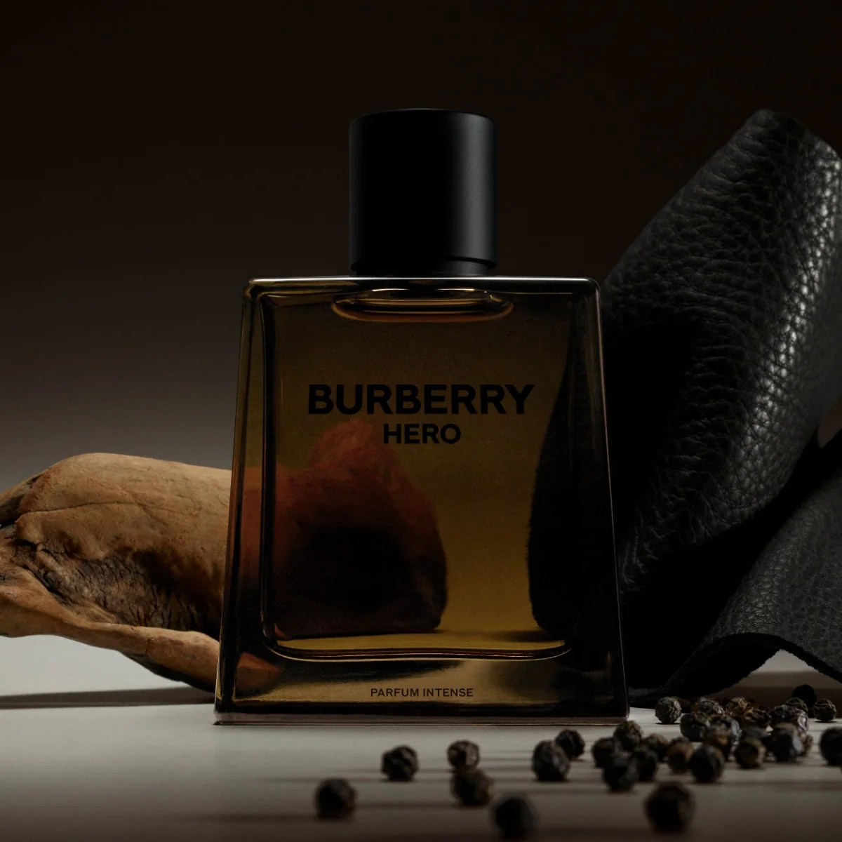 Burberry Hero Parfum Intense 200 ml - Image 5