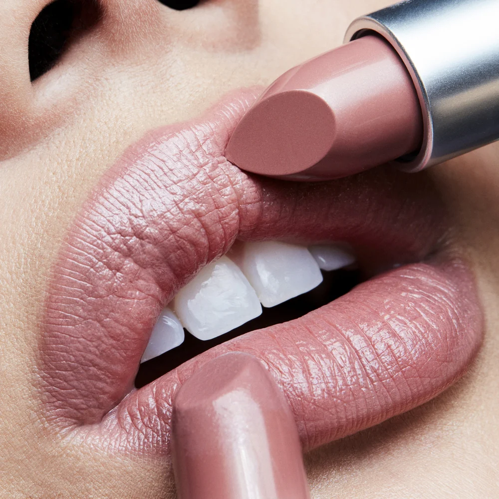 Mac Cremesheen Lipstick 232 Dozen Carnations - Image 4