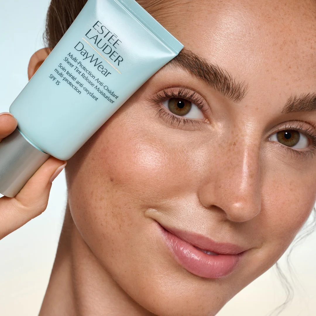 Estee Lauder Daywear Multi-Protection Anti-Oxidant Sheer Tint Release Moisturizer Spf15 30 ml - Image 3
