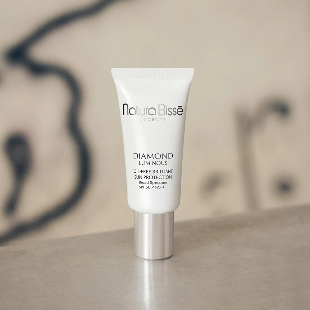 Natura Bissé Diamond Luminous Oil-free Brilliant Sun Protection SPF50 PA+++ - Image 2