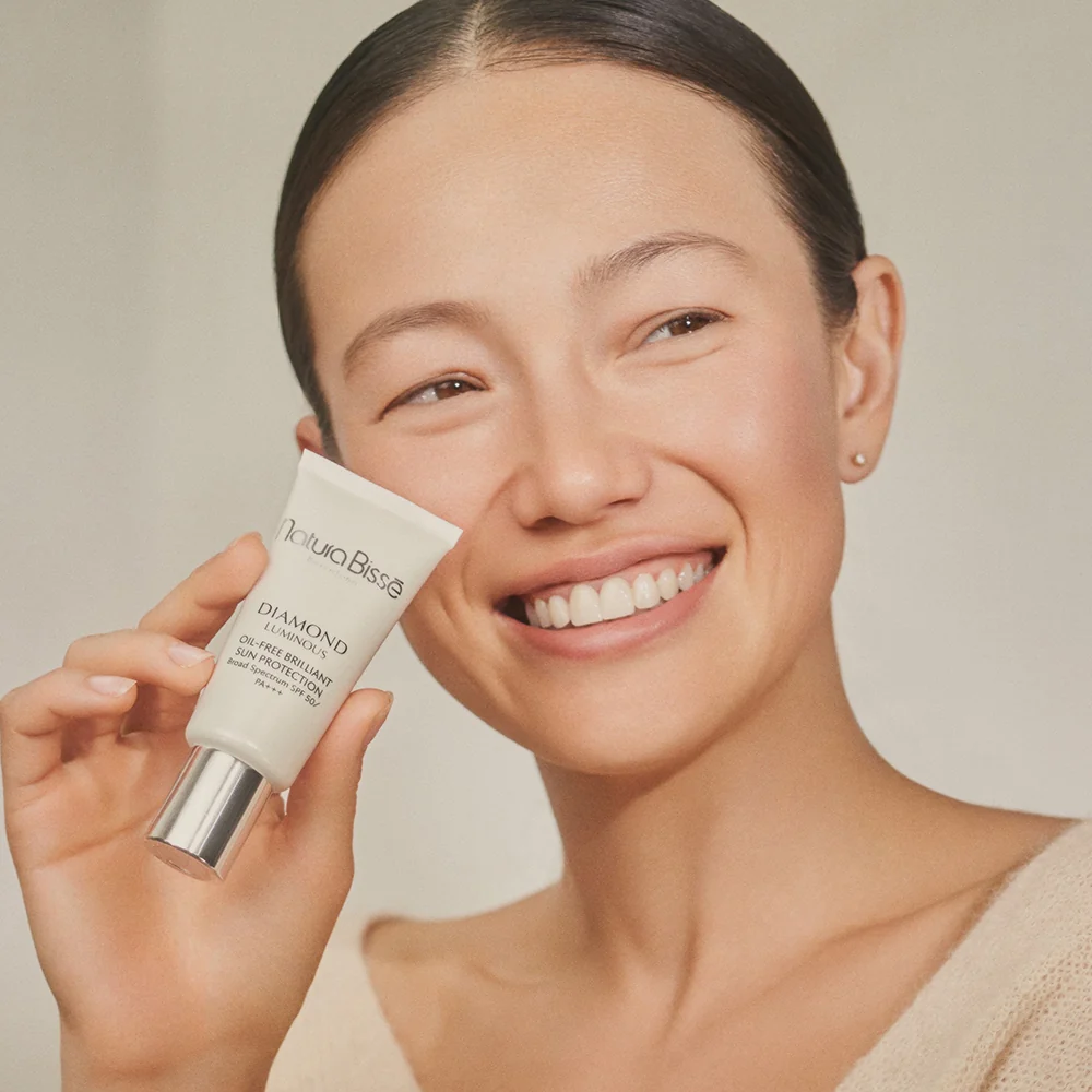 Natura Bissé Diamond Luminous Oil-free Brilliant Sun Protection SPF50 PA+++ - Image 5